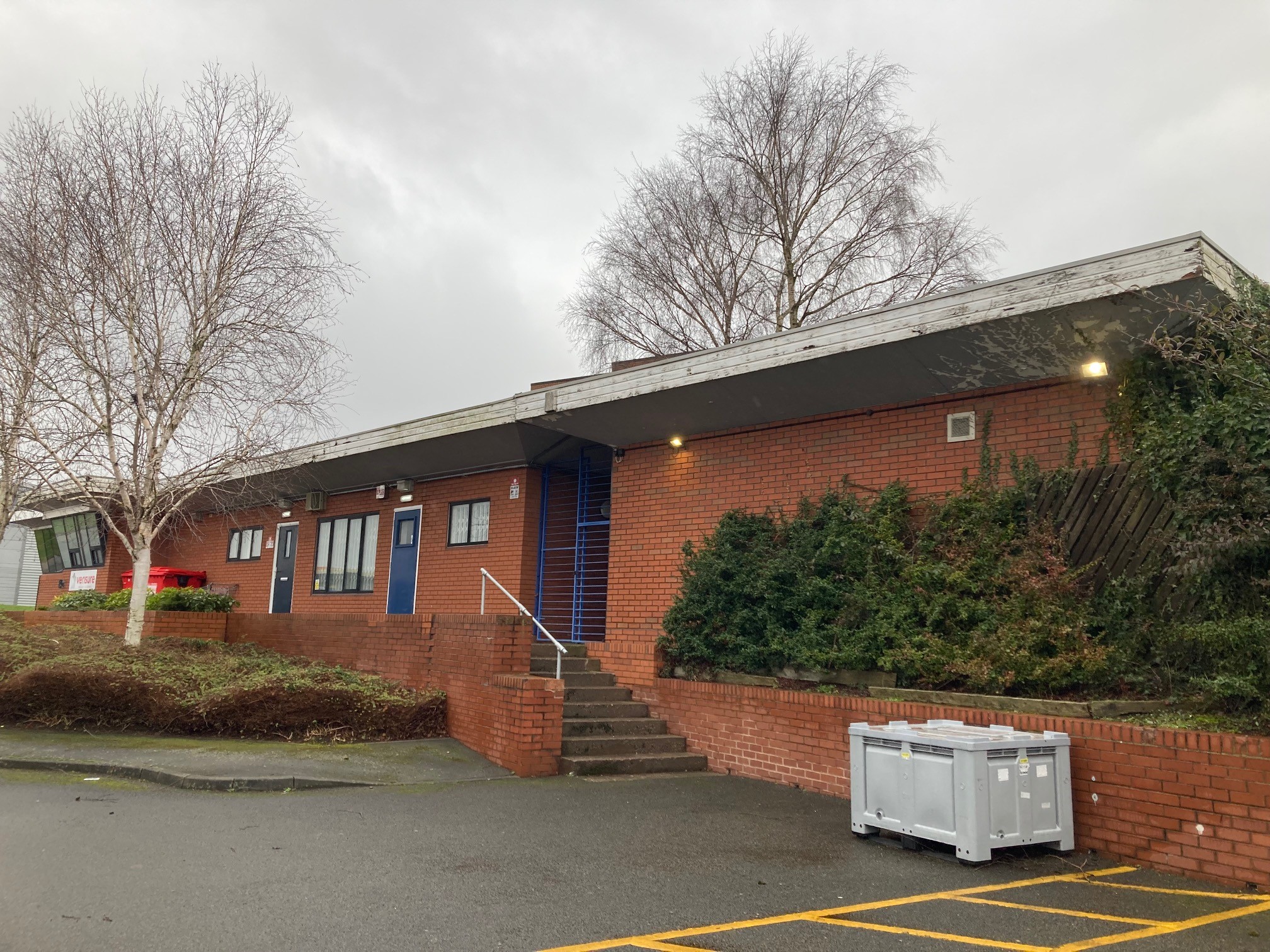 Office in Wednesfield - photo 2